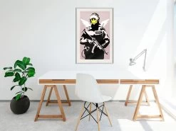 Banksy: Flying Copper -Woonmeubelwinkel MNL POSTERprp0984s br MP 6