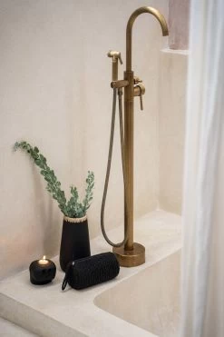 Het Sumba Beeld #27 Kaarshouder - Zwart -Woonmeubelwinkel de kisten koning 107929 8