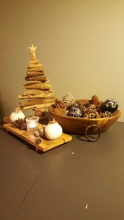 Robuuste Schaal Met Ronde Metalen Hengsels -Woonmeubelwinkel f65a4d0214d489ef7c10fbccbde319c7f9fc69e471bb6bacb230646460bd987f